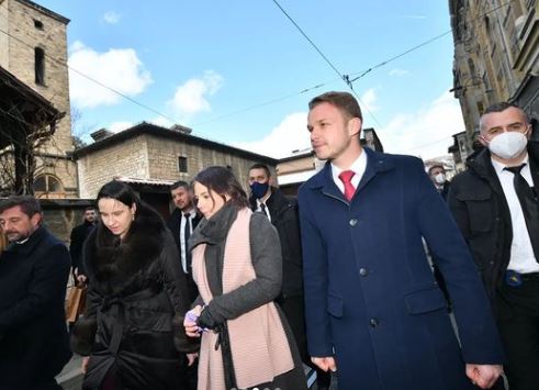 Stanivuković i Berbok obišli  crkvu na Baščaršiji "Prilika da ministarku upoznamo i sa kulturnom baštinom našeg naroda" (FOTO)