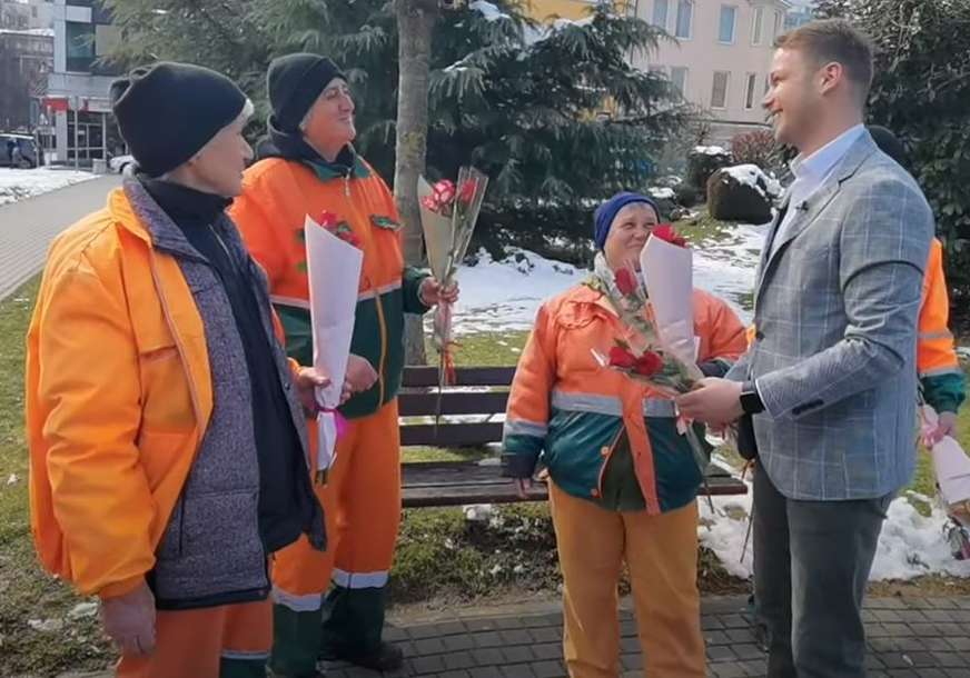 "Činite me srećnim" Stanivuković podijelio ruže  radnicama "Čistoće" (VIDEO)