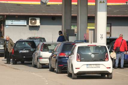 Benzin jeftiniji nego kod nas: U FBiH značajno PALA CIJENA GORIVA, naftaši u Srpskoj „spavaju“