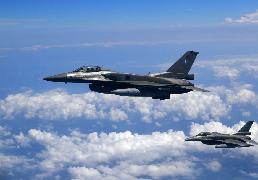 HOLANDIJA ŠALJE UKRAJINI LOVCE F-16 "Ratni avioni biće obezbijeđeni u drugoj polovini godine"