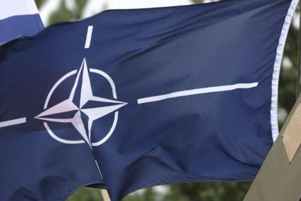 “Države same treba da traže članstvo” Bauer naglasio da NATO ne odbacuje mogućnost prijema novih zemalja u alijansu