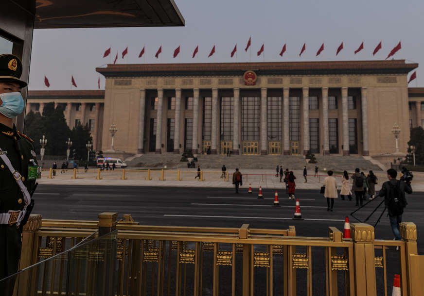 Kina uzvraća udarac: Peking uvodi vizna ograničenja zvaničnicima SAD