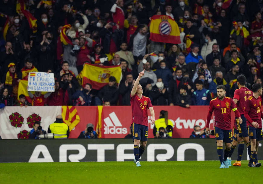 NAKON 18 GODINA Španci zaigrali u Barseloni, našao se i natpis "Kosovo je Srbija" (VIDEO)