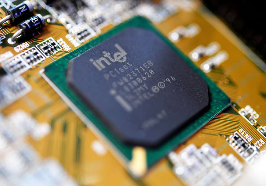 DIO SANKCIJA Intel i AMD prestali da prodaju čipove Rusiji