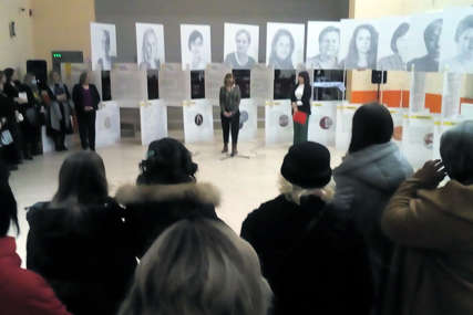 “Cilj je da se ispriča ženska strana rata" Otvorena sedmodnevna izložba "Mir sa ženskim licem" (FOTO)