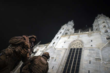 HAKERI “OTELI” CRKVENA ZVONA Nekontrolisana noćna zvonjava sa katedrale isprepadala ljude