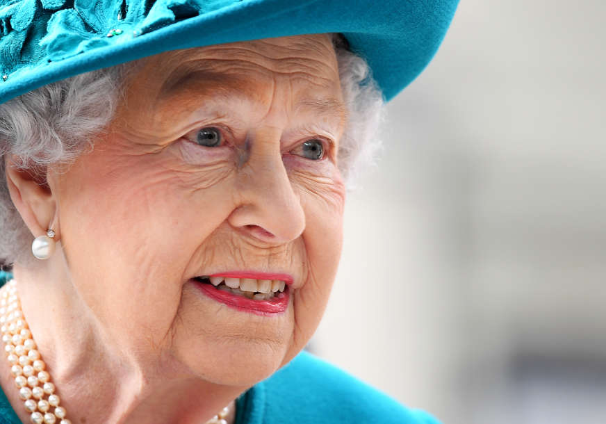 DOBRE VIJESTI IZ BAKINGEMSKE PALATE Kraljica se oporavila, danas imala dvije audijencije