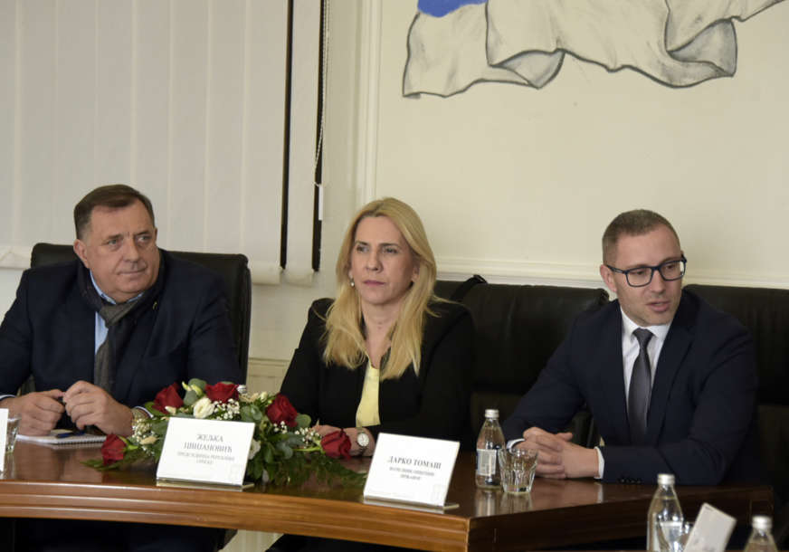 Dodik posjetio Ukrajince u Prnjavoru “Crkvi i udruženjima po 100.000 KM, podrška prikupljanju humanitarne pomoći”