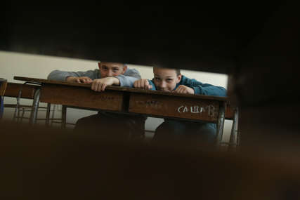 Muke osnovaca u Bijeljini: Učionice prokišnjavaju, a obnova škola na dugom štapu (FOTO)