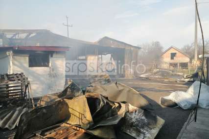 "PRIZORI SU BILI POTRESNI" U požaru potpuno izgorjela fabrika namještaja u Aleksandrovcu (FOTO)