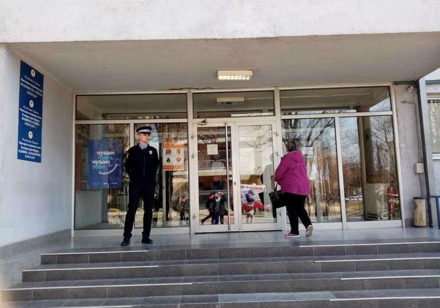 Nema uhapšenih: Prijedorska policija zaprimila nekoliko prijava zbog mogućih prijetnji od strane učenika
