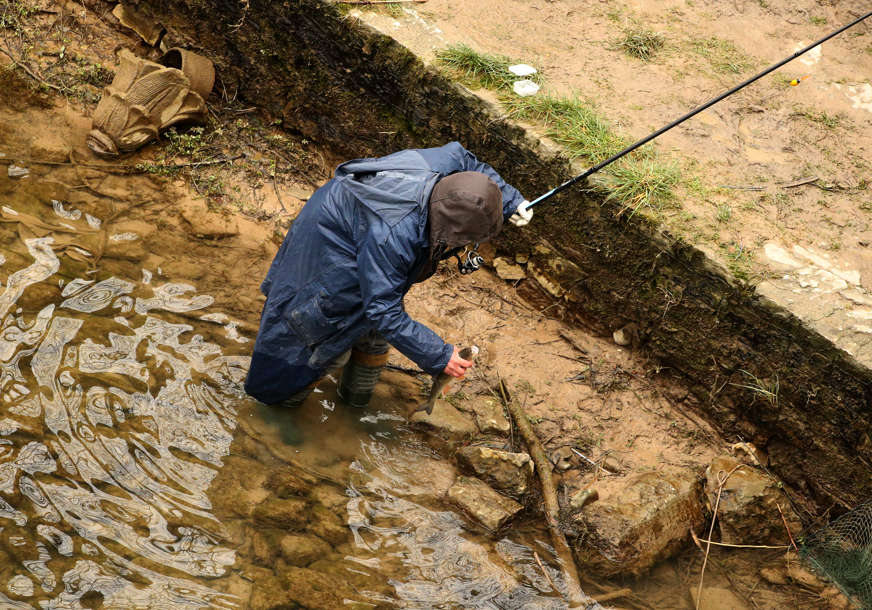 Od rijeke stvaramo deponiju: Umjesto ribe, na udice se “upecaju” uginule životinje