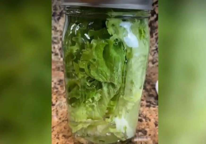 GENIJALNA CAKA Evo kako da vam zelena salata ostane svježa mjesec dana