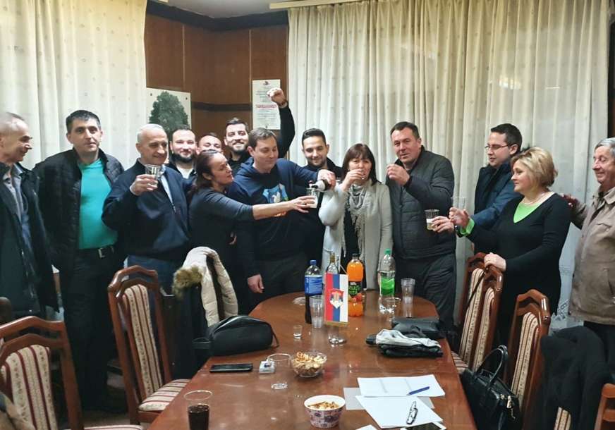 “Skok od 100 odsto” Udružena opozicija zadovoljna rezultatima na izborima za MZ u Srpcu
