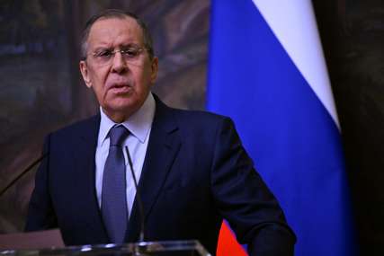 "Neka sami odluče kako će živjeti" Lavrov poručio da Rusija nije za smjenu režima u Ukrajini