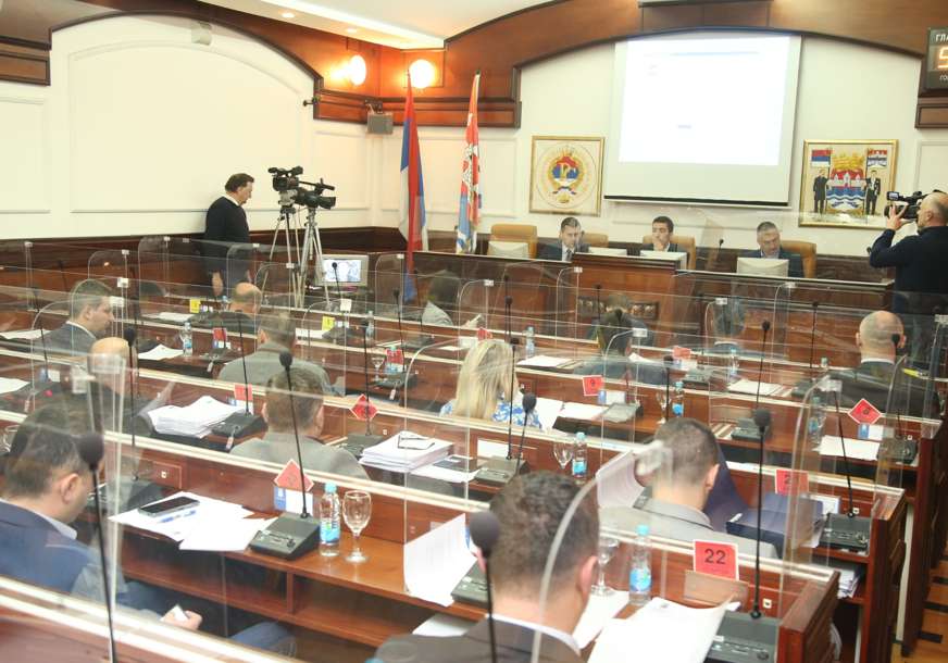 Posljednje odluke Skupštine grada DONIJELE NEDOUMICE: Ko je odbornik u gradskom parlamentu, Begić ili Kondić?