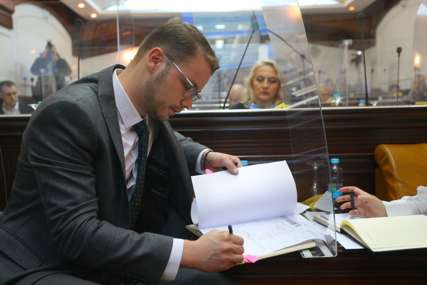 Stanivuković najavio "Odluka o neradnoj nedjelji ide u skupštinsku proceduru" (VIDEO)