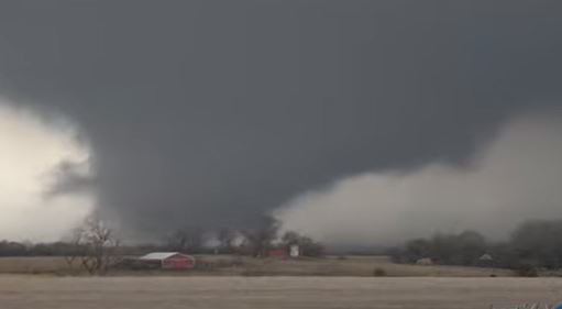 POGINULO ŠESTORO LJUDI Razorni tornado pogodio Ajovu (VIDEO)