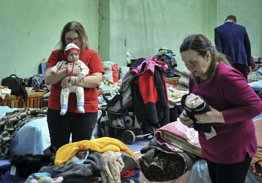 SPAS OD RATA Više od 4,5 miliona ukrajinskih izbjeglica stiglo u susjedne zemlje