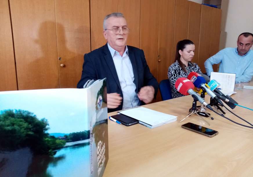 Novi udar na džepove građana: Prijedorski “Vodovod“ će tražiti veću cijenu vode (FOTO)