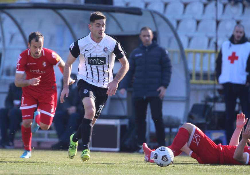 Još dva igrača otišla iz kluba: Partizan napustilo 13 fudbalera, a prelazni rok još nije završen