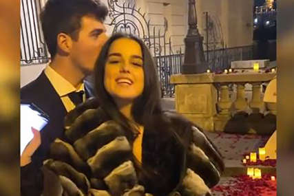 Milica i Željko zapjevali u Parizu: Slavili rođendan kćerke Andree, svuda ruže i svijeće (VIDEO)