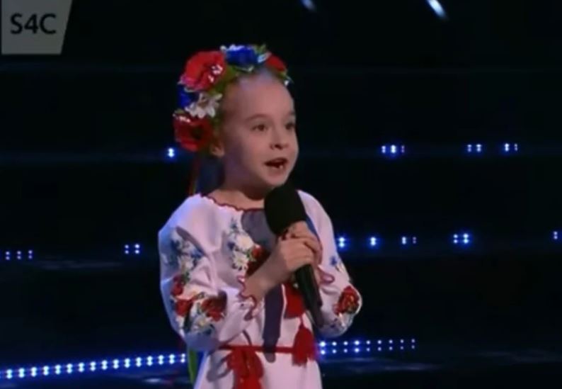 GROMOGLASAN APLAUZ ZA AMELIJU Ukrajinska djevojčica koja je ganula svijet pjesmom iz skloništa ponovo oduševila (VIDEO)