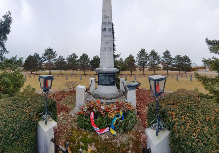 Pet generacija i vijek traganja za Jovanom Stojnićem: Studentkinja iz Gradiške pronašla čukundjedov grob u Austriji (FOTO)