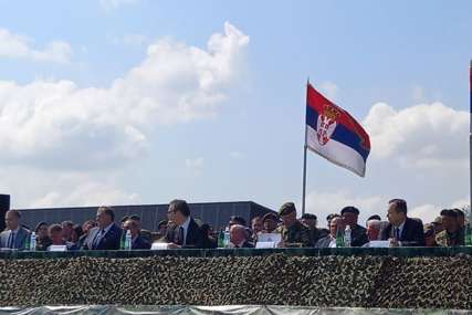 Dodik i Vučić posmatraju vojnu vježbu: Počeo prikaz sposobnosti Vojske Srbije, biće predstavljen i najnoviji kineski raketni sistem