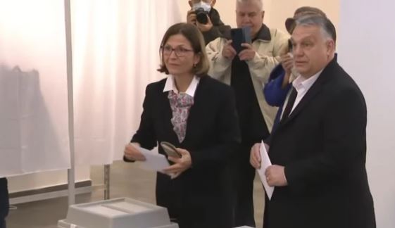 IZBORI U MAĐARSKOJ Orban glasao u društvu supruge (VIDEO)