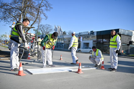 Radovi na na širem području grada: U toku iscrtavanje horizontalne saobraćajne signalizacije