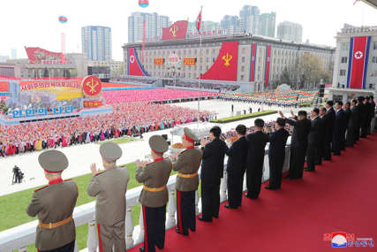Sjeverna Koreja ne planira smirivati tenzije: Održana vojna parada u Pjongjangu