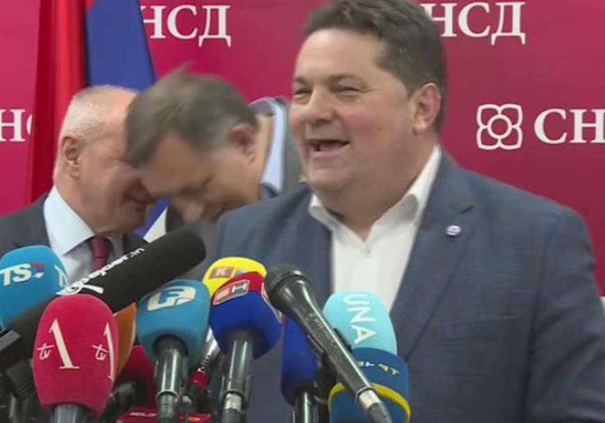 "Izvinjavam se, ne znam otkud je došla..." Lapsusi Stavandića i Dodika na pres konferenciji izmamili osmijehe (VIDEO)