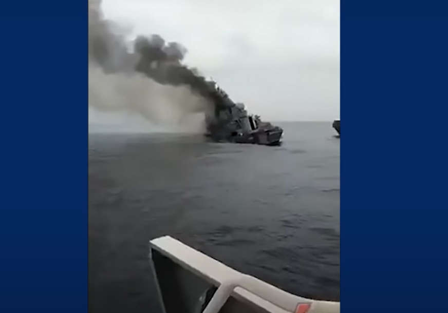 TRAGEDIJA U CRNOM MORU Na brodu "Moskva" poginuo jedan vojnik, 27 se vodi kao nastalo (VIDEO)
