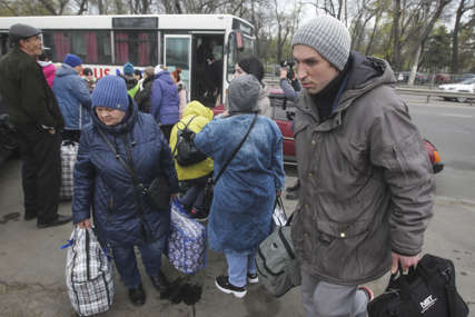 Dočekala ih hrana i sklonište: Ukupno 46 civila napustilo oblast čeličane Azovstalj