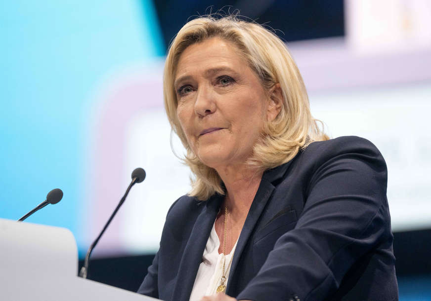 ODUSTAJANJE NIJE OPCIJA Le Pen najavila kandidaturu na parlamentarnim izborima
