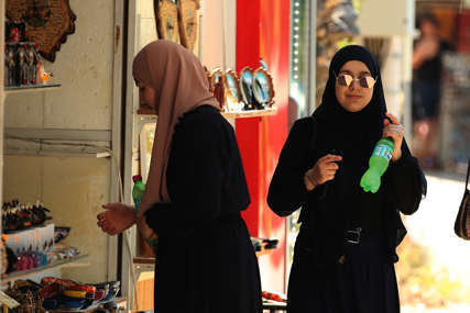 STROGE KAZNE U IRANU Žene bez hidžaba mogu dobiti do 15 godina zatvora