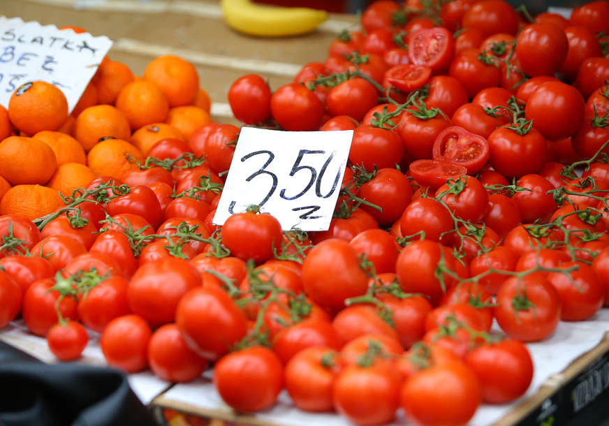 Čuvate li paradajz u frižideru: U jednom slučaju to nije dobra ideja