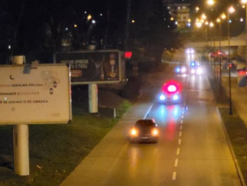 Automobilom udario pješaka: Povrijeđeni čovjek primljen u bolnicu (VIDEO)