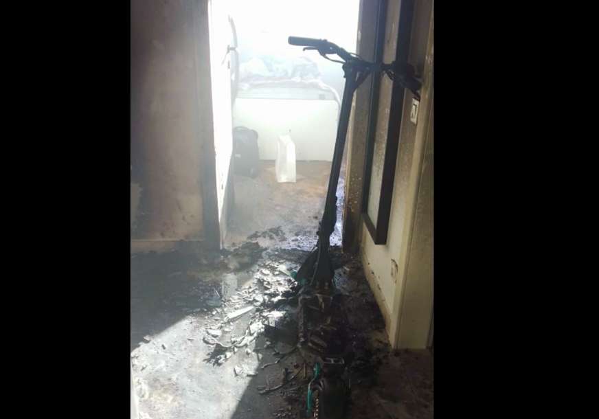 Eksplozija izbila prozor: Zapalio se električni trotinet u stanu (FOTO)