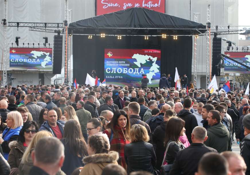 Dolazak na Trg Krajine najavio i Milorad Dodik: Brojni bivši i sadašnji funkcioneri SNSD na narodnom skupu "Sloboda"