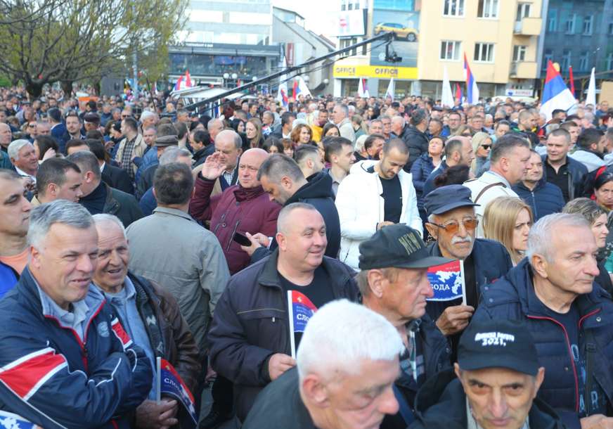 "Došli smo da iskažemo SRPSKO JEDINSTVO" Demobilisani borci VRS poslali poruku sa narodnog skupa "Sloboda" (FOTO)