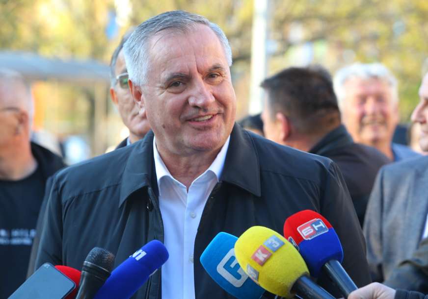 Višković uputio čestitku medijima “Novinarska profesija je ključna za razvoj demokratije”