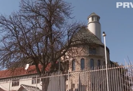 (FOTO) IMA VEZE SA KRALJEVSKOM PORODICOM Glumac naslijedio dvorac, a novac uložio u svoj privatni biznis