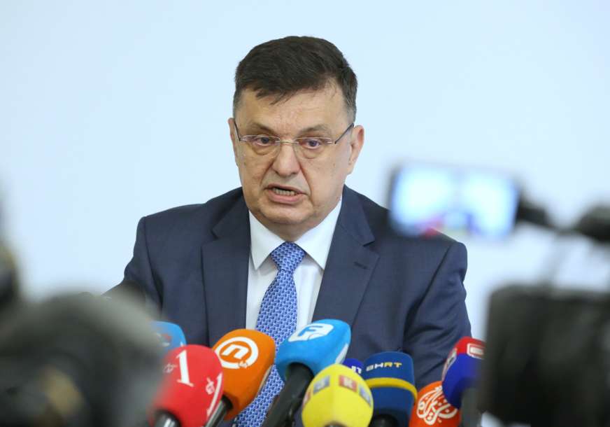 “Postoje pokušaji nekih da krizu u Ukrajini prenesu u BiH” Tegeltija poručio da nema uvođenja sankcija Ruskoj Federaciji