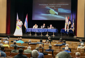 Oglasili se iz BORS: Neprimjereno je da LIDERI STRANAKA IZ FBIH koalicione sporazume potpisuju u Srpskoj