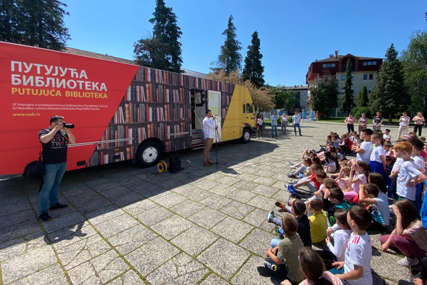 Pokretna biblioteka dostupna i tokom ljeta: Bibliobus parkiran jednom sedmično u Obilićevu