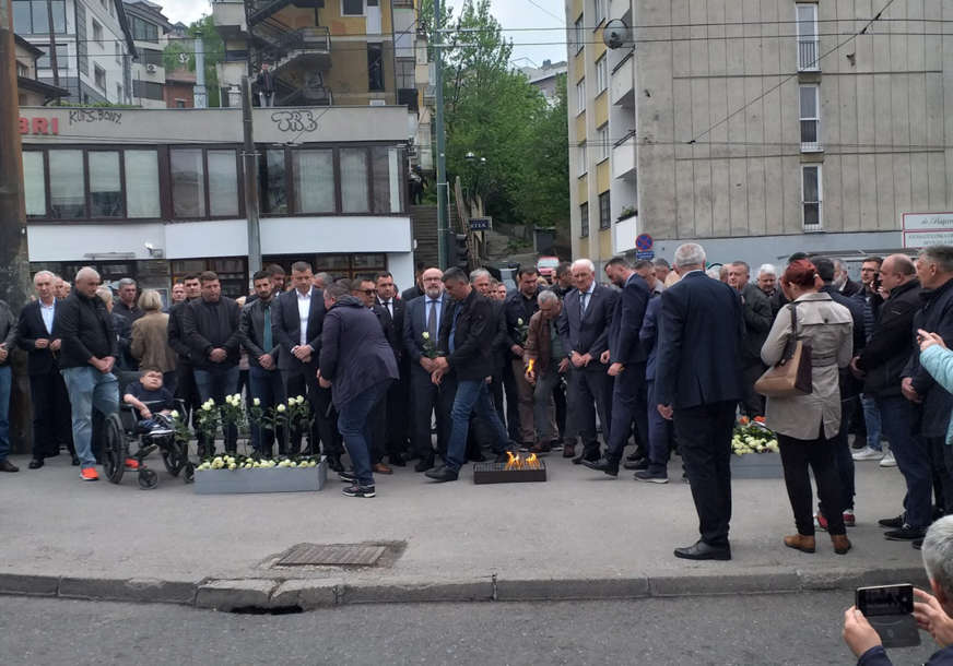 BEZ INCIDENATA Obilježeno 30 godina od stradanja pripadnika JNA u Sarajevu (FOTO)