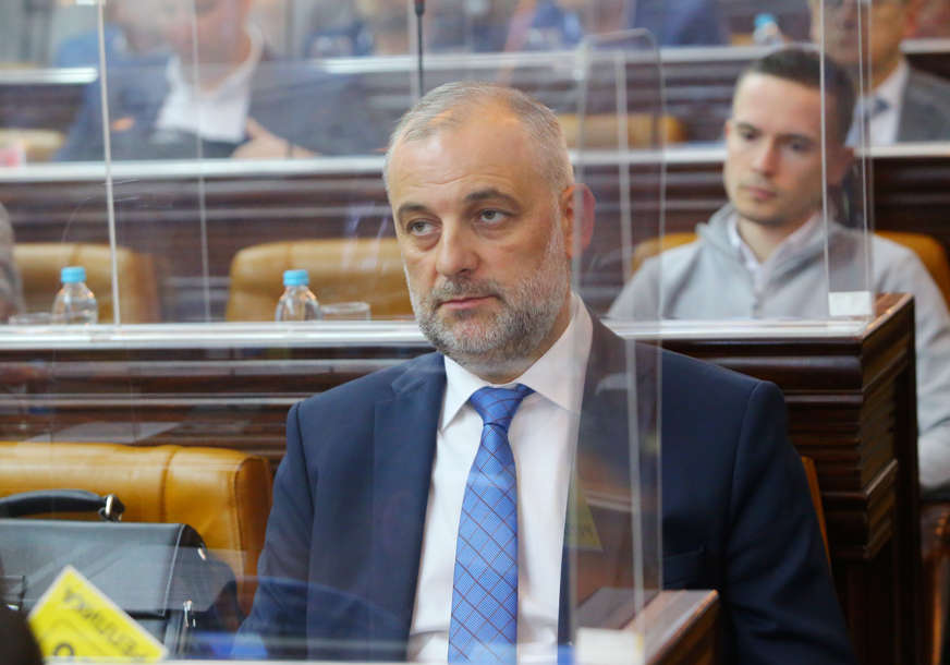 Milanović odgovorio na objavu Ješićeve "Nazivaju se opozicijom, a Dodik im se zahvaljuje"