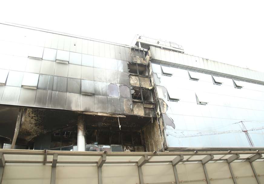 Uzrok nepoznat, naređena BROJNA VJEŠTAČENJA:  Tužilaštvo istražuje okolnosti požara u zgradi IRB RS